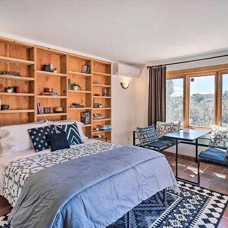 'casa Al Reves' Pueblo-style House With Views!