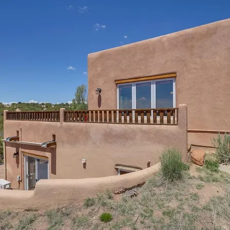 'casa Al Reves' Pueblo-style House With Views! *